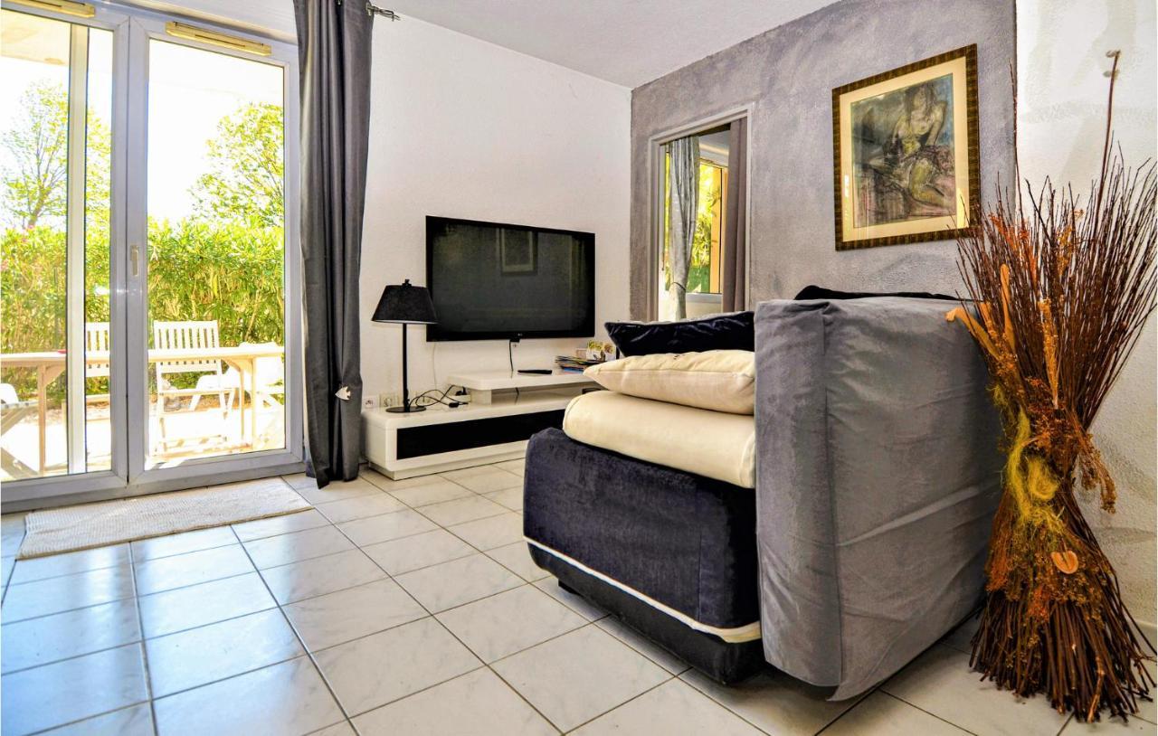 Lovely Apartment In Orange With Kitchen Exterior foto